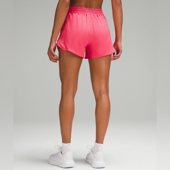 NWT Lululemon Hotty Hot High-Rise Lined Short 2.5” Glaze Pink Size 8 - Picture 4 of 7